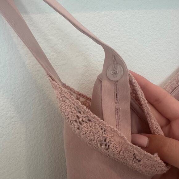 NWT Urban Outfitters mauve pink lace trimmed cropped cami tank top XS - Picture 3 of 5
